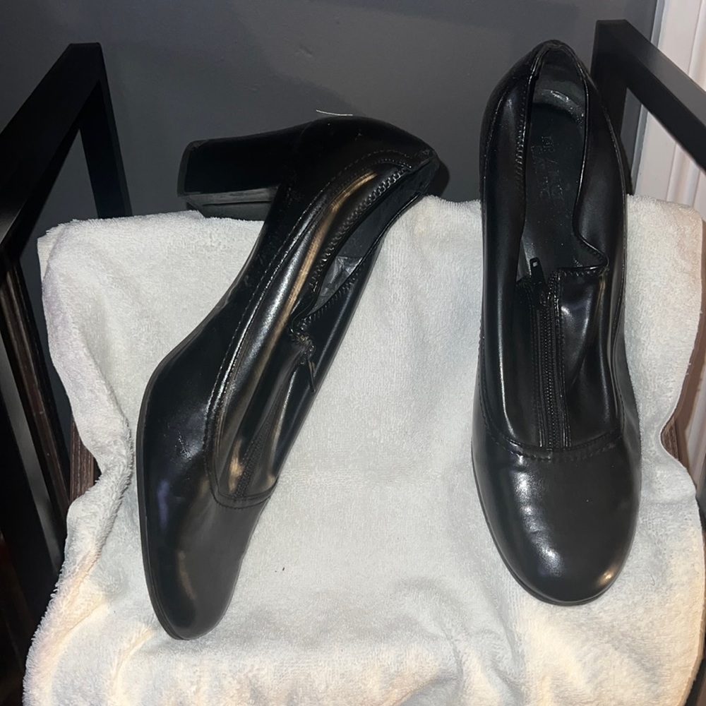 Heeled boots